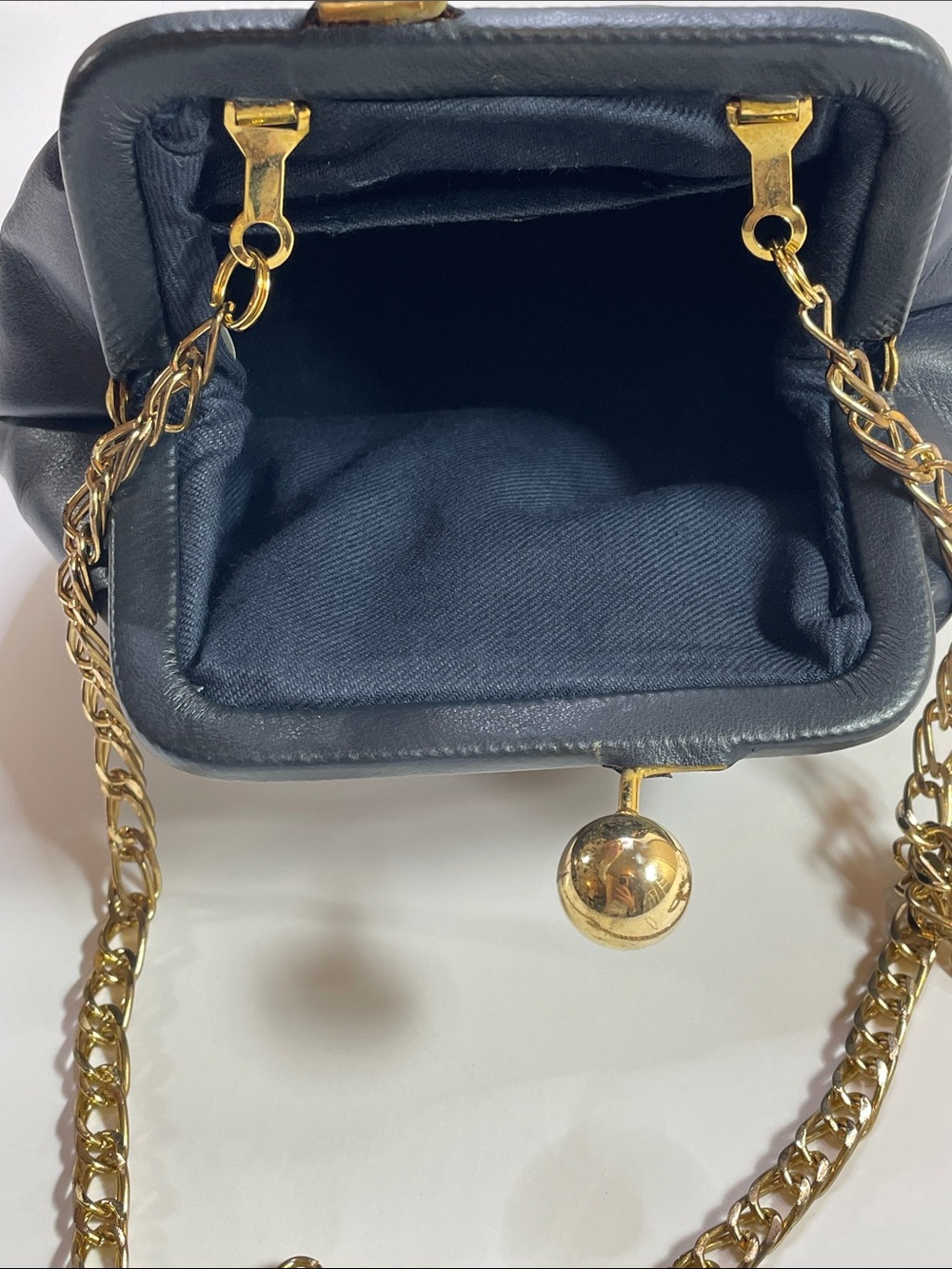 Jeanne Lottie Navy Leather Kiss-Lock Chain Crossbody Bag - Picture 12 of 15